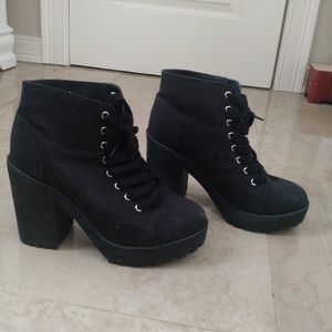 H&M Canvas Lace up heeled boots